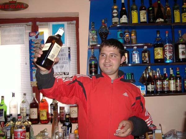 06 junior.jpg