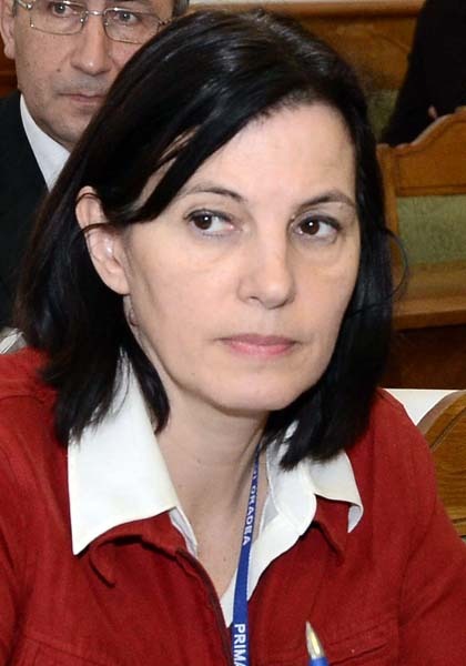 01 Adriana Lipoveanu_1.jpg