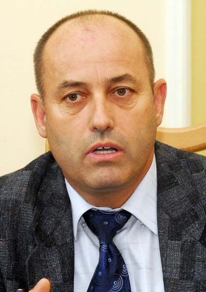 01 ionel ban_1.jpg