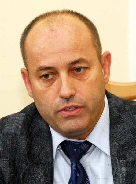 01 ionel ban_3.jpg