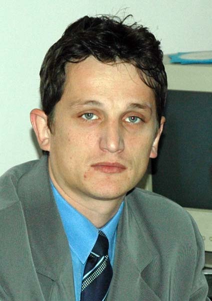 02 Alin Hanis.jpg