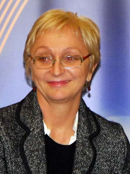 02 Ana Aron.jpg