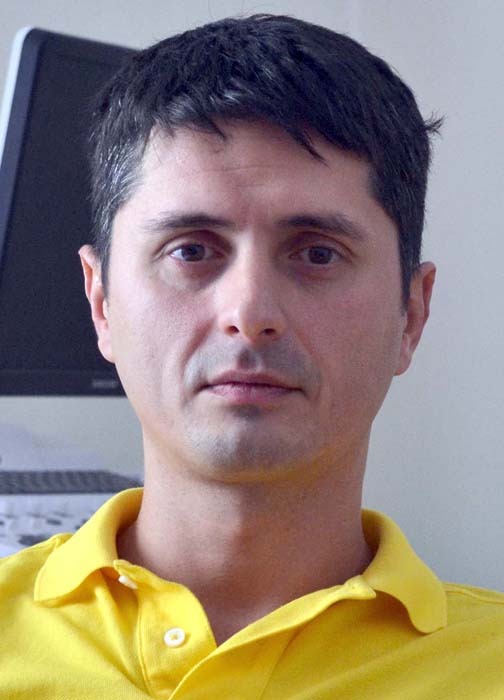  dr. Adrian Bumbu (foto), psihiatru şi membru al Fundaţiei pentru Sănătate,