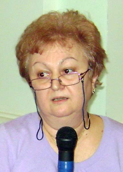02-Corina-Domocos.jpg