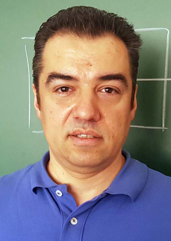 Daniel Erzse, profesor de matematică, mentor Coder Dojo