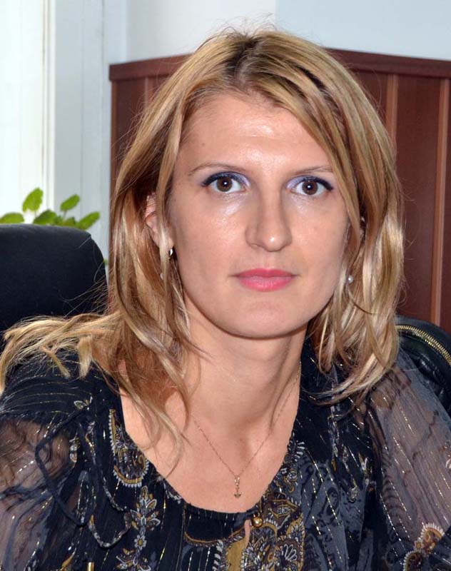 Simina Mikó (foto), directorul Centrului Judeţean de Resurse şi Asistenţă Educaţională (CJRAE) Bihor