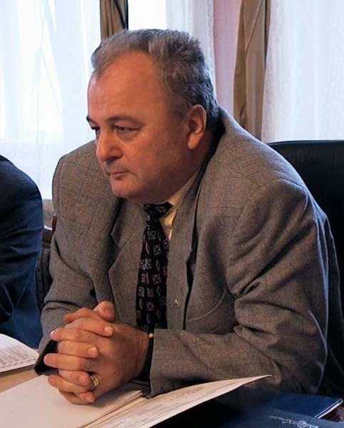 03 Stefan Seremi.jpg
