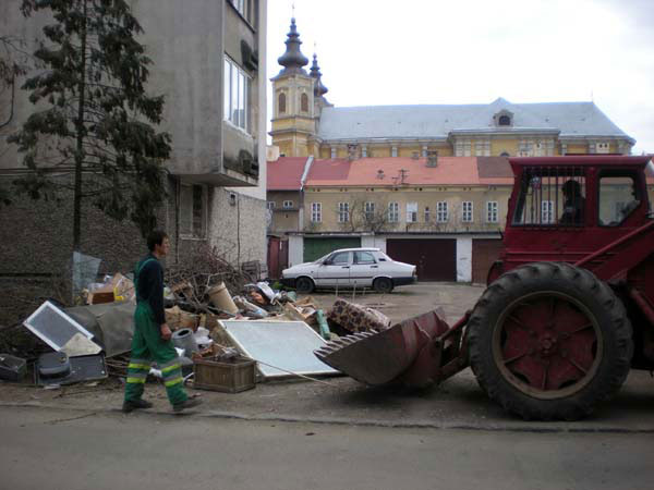 03-gunoi.jpg
