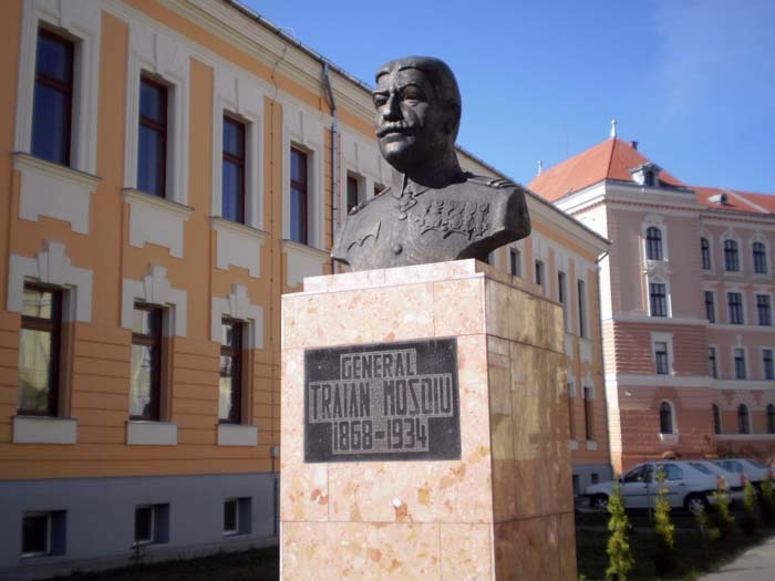 Bustul lui Traia Moşoiu la Oradea