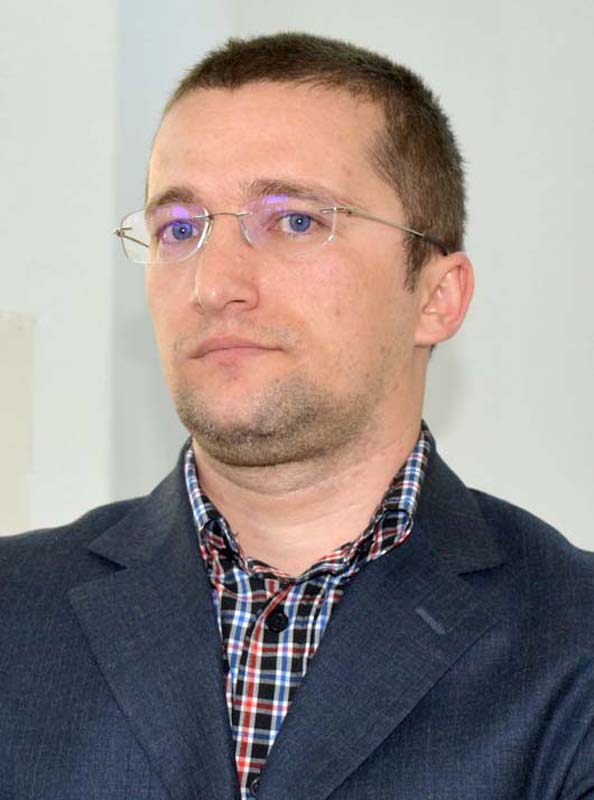 medicul dentist Sebastian Lascu