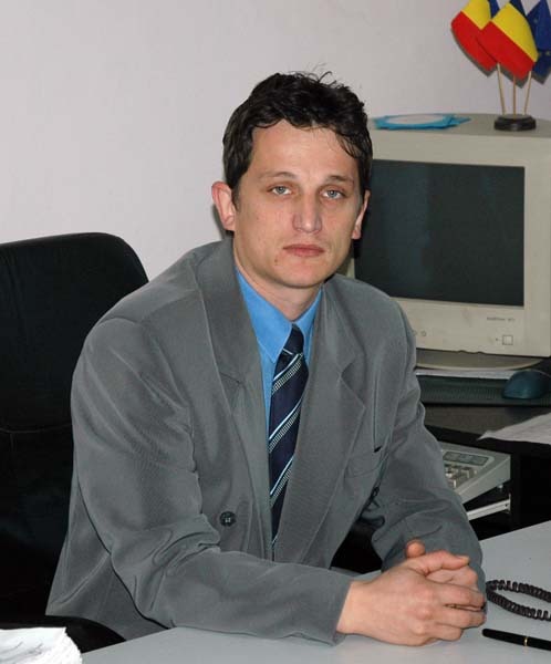 04 Alin Hanis.jpg
