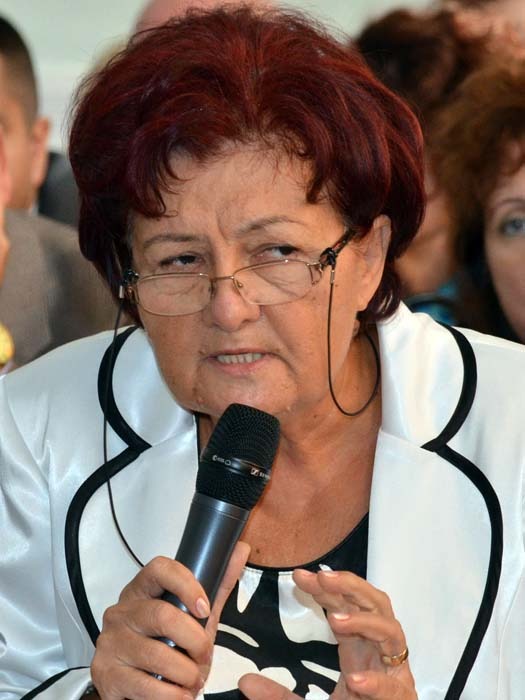 04 Zoie Bitea.jpg