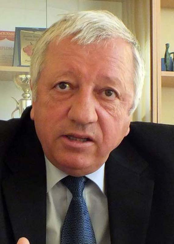 Gheorghe Troie, directorul Şcolii Bălcescu din Oradea