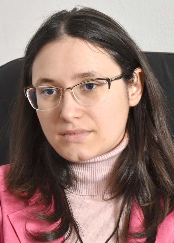 Ioana Ştefan, director şcoală Sâmbata