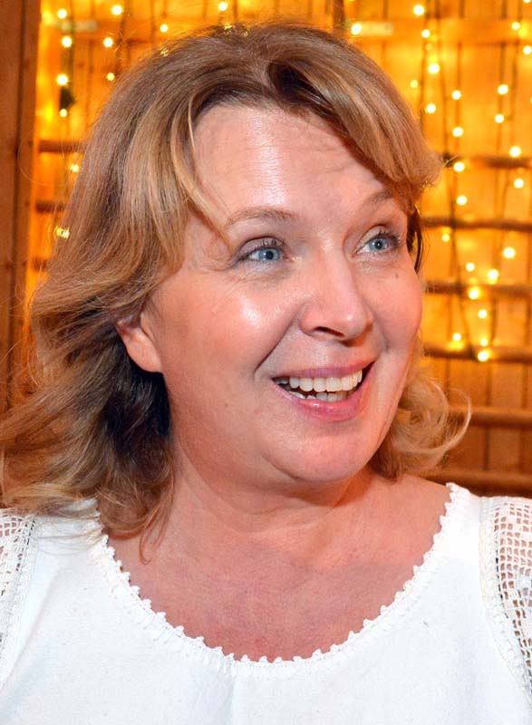 Adriana du Plessis (foto), preşedintele Fundaţiei Casa Minunată