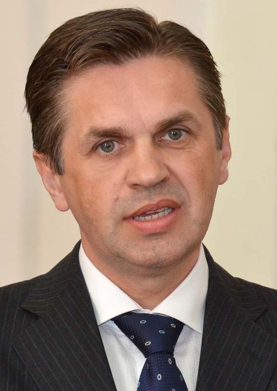 Octavian Dan, consultant în afaceri
