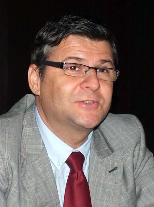 05 Daniel Negrean_3.jpg