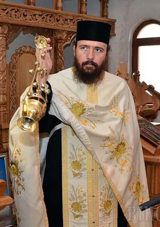 arhimandritul Mihail Tărău, stareţul Mănăstirii Izbuc