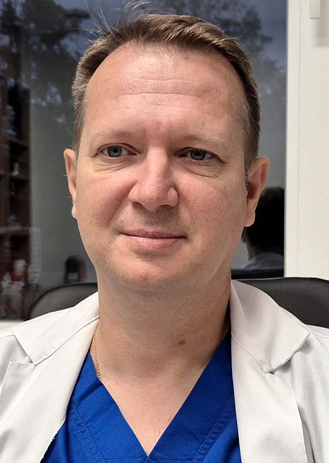  dr. Bogdan Feciche, șeful secției de Urologie