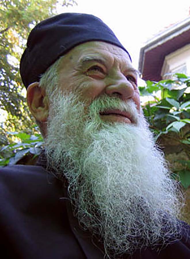 preotul martir Calciu Dumitreasa