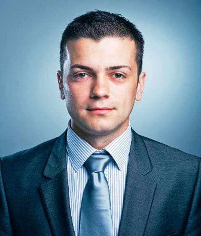  viceprimarul liberal al oraşului Ştei, Marius Cioară