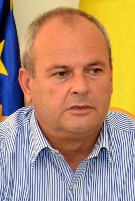 Lucian Popuş, primarul comunei Sînmartin