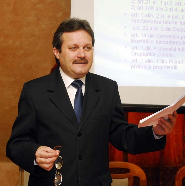 08 Dan Poinar.jpg