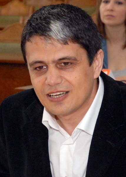 10 Marcel Bolos.jpg