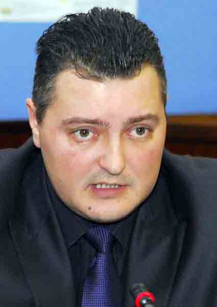 10-Dorin-Corches.jpg