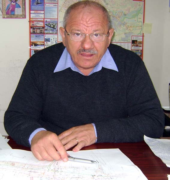 11 leontin patcas.jpg