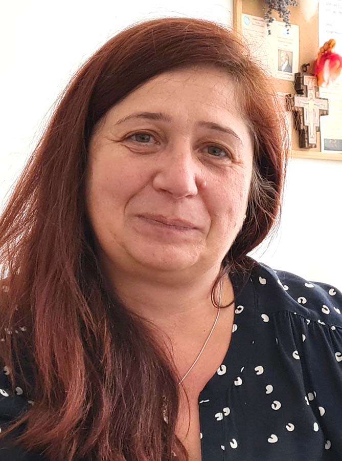 Ellenes Emese, profesoară