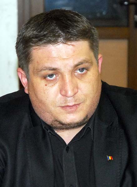 13 beltechi.jpg
