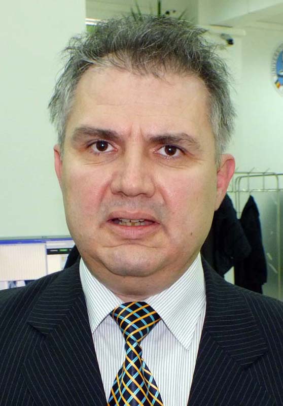 Cătălin Ţarcă, profesor Universitatea din Oradea, iniţiatorul concursului de roboți