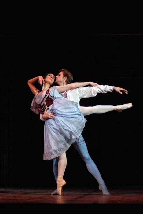 15 balet cortina esmeralda.jpg