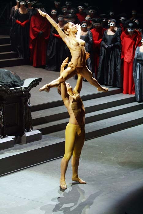 15 opera cortina la gioconda.jpg