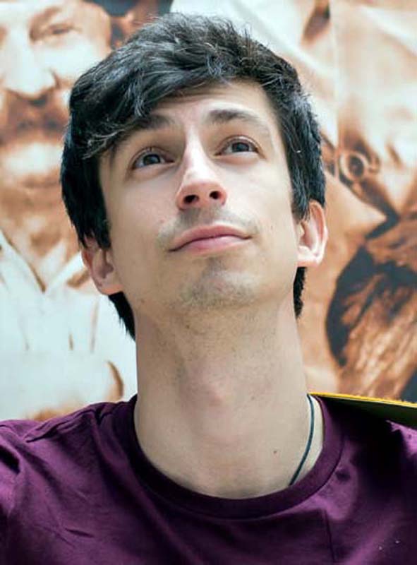 Alex Stefanescu, actor cunoscut din emisiuni