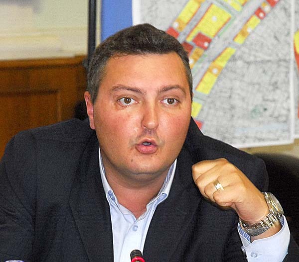 16 Dorin Corches_jurnal.jpg