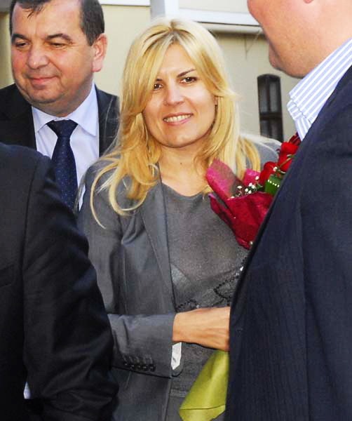 Udrea-decolteu.jpg