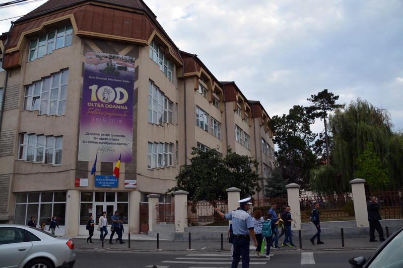 Şcoala Oltea Doamna