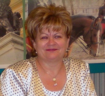 peto csilla2.jpg
